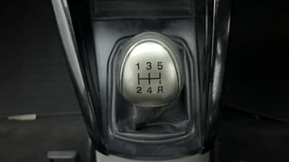 Used 2016 Ford EcoSport [2015-2017] Titanium 1.5L Ti-VCT Petrol Manual interior GEAR  KNOB VIEW