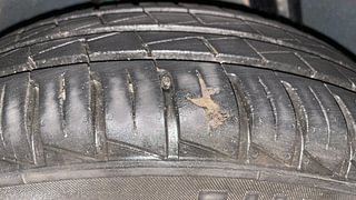 Used 2022 Renault Kwid 1.0 RXT AMT SCE Petrol Automatic tyres RIGHT REAR TYRE TREAD VIEW