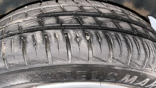 Used 2022 Renault Kwid 1.0 RXT AMT SCE Petrol Automatic tyres LEFT REAR TYRE TREAD VIEW