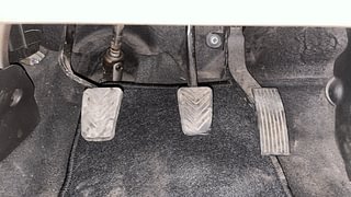 Used 2015 Hyundai Eon [2011-2018] Magna + 1.0 Petrol Manual interior PEDALS VIEW