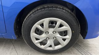 Used 2019 Hyundai Grand i10 [2017-2020] Sportz 1.2 Kappa VTVT Petrol Manual tyres RIGHT FRONT TYRE RIM VIEW