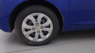 Used 2015 Hyundai Eon [2011-2018] Magna + 1.0 Petrol Manual tyres LEFT FRONT TYRE RIM VIEW