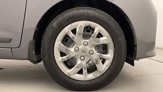 Used 2018 Hyundai Grand i10 [2017-2020] Sportz 1.2 Kappa VTVT Petrol Manual tyres RIGHT FRONT TYRE RIM VIEW