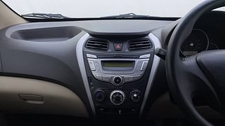 Used 2015 Hyundai Eon [2011-2018] Magna + 1.0 Petrol Manual top_features Integrated (in-dash) music system
