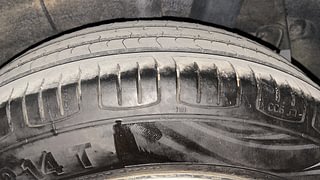 Used 2018 Hyundai Grand i10 [2017-2020] Sportz 1.2 Kappa VTVT Petrol Manual tyres LEFT REAR TYRE TREAD VIEW
