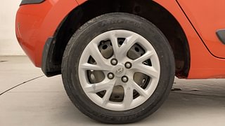 Used 2019 Hyundai Grand i10 [2017-2020] Sportz 1.2 Kappa VTVT Petrol Manual tyres RIGHT REAR TYRE RIM VIEW
