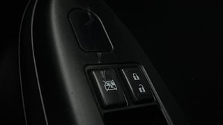 Used 2021 Maruti Suzuki Baleno [2019-2022] Sigma Petrol Petrol Manual top_features Central locking