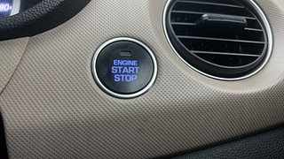 Used 2016 Hyundai Grand i10 [2013-2017] Asta 1.2 Kappa VTVT Petrol Manual top_features Keyless start