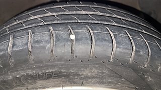 Used 2016 Hyundai Grand i10 [2013-2017] Asta 1.2 Kappa VTVT Petrol Manual tyres RIGHT FRONT TYRE TREAD VIEW