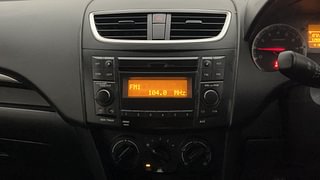 Used 2017 Maruti Suzuki Swift [2014-2017] VXI (O) Petrol Manual interior MUSIC SYSTEM & AC CONTROL VIEW