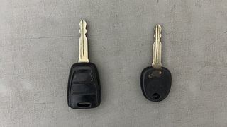 Used 2019 Hyundai Grand i10 [2017-2020] Sportz 1.2 Kappa VTVT Petrol Manual extra CAR KEY VIEW