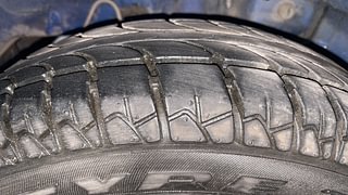 Used 2015 Hyundai Eon [2011-2018] Magna + 1.0 Petrol Manual tyres RIGHT REAR TYRE TREAD VIEW