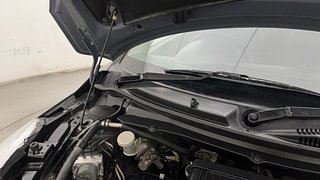 Used 2017 Maruti Suzuki Swift [2014-2017] VXI (O) Petrol Manual engine ENGINE RIGHT SIDE HINGE & APRON VIEW