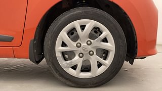 Used 2019 Hyundai Grand i10 [2017-2020] Sportz 1.2 Kappa VTVT Petrol Manual tyres RIGHT FRONT TYRE RIM VIEW