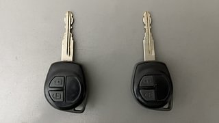 Used 2017 Maruti Suzuki Swift [2014-2017] VXI (O) Petrol Manual extra CAR KEY VIEW