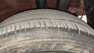 Used 2019 Hyundai Grand i10 [2017-2020] Sportz 1.2 Kappa VTVT Petrol Manual tyres LEFT REAR TYRE TREAD VIEW