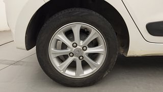 Used 2016 Hyundai Grand i10 [2013-2017] Asta 1.2 Kappa VTVT Petrol Manual tyres RIGHT REAR TYRE RIM VIEW