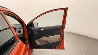 Used 2019 Hyundai Grand i10 [2017-2020] Sportz 1.2 Kappa VTVT Petrol Manual interior RIGHT FRONT DOOR OPEN VIEW