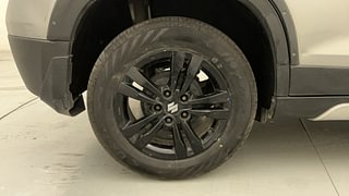Used 2020 Maruti Suzuki Vitara Brezza [2016-2020] ZDi Plus Diesel Manual tyres RIGHT REAR TYRE RIM VIEW