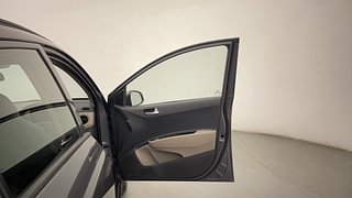 Used 2018 Hyundai Grand i10 [2017-2020] Sportz 1.2 Kappa VTVT Petrol Manual interior RIGHT FRONT DOOR OPEN VIEW