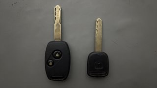Used 2015 Honda Amaze [2013-2016] 1.2 VX AT i-VTEC Petrol Automatic extra CAR KEY VIEW