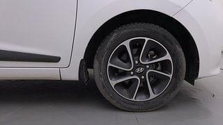 Used 2017 Hyundai Grand i10 [2017-2020] Sportz (O) AT 1.2 Kappa VTVT Petrol Automatic tyres RIGHT FRONT TYRE RIM VIEW