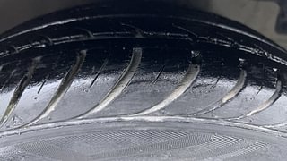 Used 2017 Hyundai Eon [2011-2018] Magna + Petrol Manual tyres RIGHT FRONT TYRE TREAD VIEW