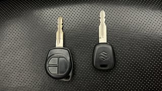 Used 2018 Maruti Suzuki Alto 800 [2016-2019] Vxi Petrol Manual extra CAR KEY VIEW