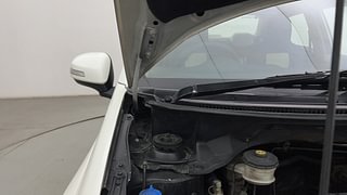 Used 2015 Honda Amaze [2013-2016] 1.2 VX AT i-VTEC Petrol Automatic engine ENGINE RIGHT SIDE HINGE & APRON VIEW