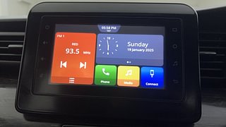 Used 2021 Maruti Suzuki XL6 [2019-2022] Alpha MT Petrol Petrol Manual top_features Integrated (in-dash) music system