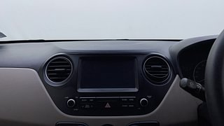 Used 2017 Hyundai Grand i10 [2017-2020] Sportz (O) AT 1.2 Kappa VTVT Petrol Automatic top_features Integrated (in-dash) music system