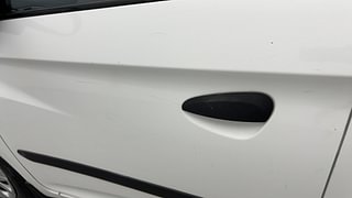 Used 2017 Hyundai Eon [2011-2018] Magna + Petrol Manual dents MINOR SCRATCH