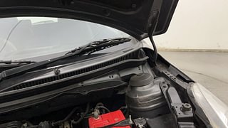 Used 2013 Maruti Suzuki Swift [2011-2017] ZXi Petrol Manual engine ENGINE LEFT SIDE HINGE & APRON VIEW