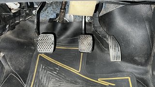 Used 2018 Maruti Suzuki Alto 800 [2016-2019] Vxi Petrol Manual interior PEDALS VIEW