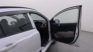 Used 2017 Hyundai Grand i10 [2017-2020] Sportz (O) AT 1.2 Kappa VTVT Petrol Automatic interior RIGHT FRONT DOOR OPEN VIEW