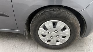 Used 2010 Hyundai i10 Magna 1.2 Petrol Manual tyres RIGHT FRONT TYRE RIM VIEW