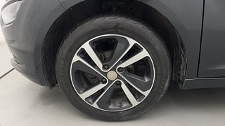 Used 2021 Tata Altroz XZ Plus 1.2 Petrol Manual tyres LEFT FRONT TYRE RIM VIEW