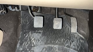 Used 2010 Hyundai i10 Magna 1.2 Petrol Manual interior PEDALS VIEW