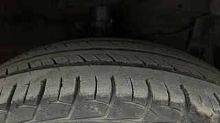 Used 2013 Maruti Suzuki Swift [2011-2017] ZXi Petrol Manual tyres RIGHT FRONT TYRE TREAD VIEW