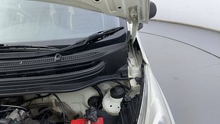 Used 2017 Hyundai Eon [2011-2018] Magna + Petrol Manual engine ENGINE LEFT SIDE HINGE & APRON VIEW