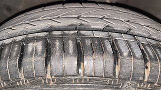 Used 2017 Hyundai Grand i10 [2017-2020] Sportz (O) AT 1.2 Kappa VTVT Petrol Automatic tyres LEFT FRONT TYRE TREAD VIEW