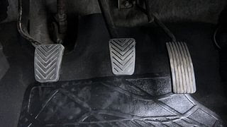 Used 2017 Hyundai Eon [2011-2018] Magna + Petrol Manual interior PEDALS VIEW
