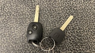 Used 2016 Honda Amaze [2013-2016] 1.2 S i-VTEC Petrol Manual extra CAR KEY VIEW