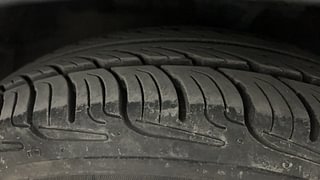 Used 2010 Hyundai i10 Magna 1.2 Petrol Manual tyres RIGHT FRONT TYRE TREAD VIEW