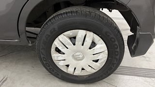 Used 2017 Maruti Suzuki Alto 800 [2016-2019] VXI (O) Petrol Manual tyres LEFT REAR TYRE RIM VIEW