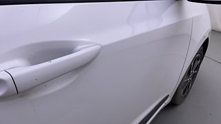 Used 2017 Hyundai Grand i10 [2017-2020] Sportz (O) AT 1.2 Kappa VTVT Petrol Automatic dents MINOR DENT