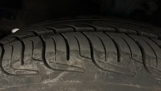 Used 2010 Hyundai i10 Magna 1.2 Petrol Manual tyres LEFT FRONT TYRE TREAD VIEW