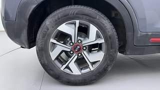 Used 2021 Kia Sonet GTX Plus 1.0 iMT Petrol Manual tyres RIGHT REAR TYRE RIM VIEW