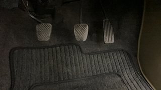 Used 2016 Honda Amaze [2013-2016] 1.2 S i-VTEC Petrol Manual interior PEDALS VIEW