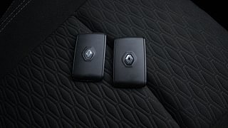 Used 2021 Renault Kiger RXZ 1.0 Turbo MT Dual Tone Petrol Manual extra CAR KEY VIEW